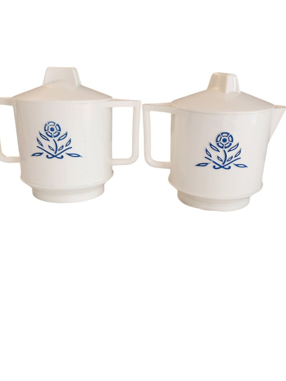 vintage Arrow Plastic "Table Mates" covered cream and sugar set Cornflower